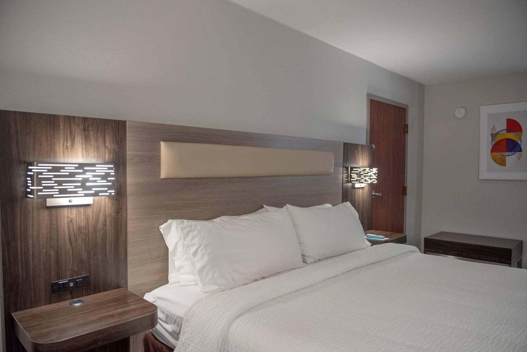 Keene Elm City Hotel, Ascend Hotel Collection Zewnętrze zdjęcie